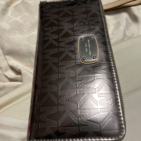 MK  wallet - Picture 3 of 3